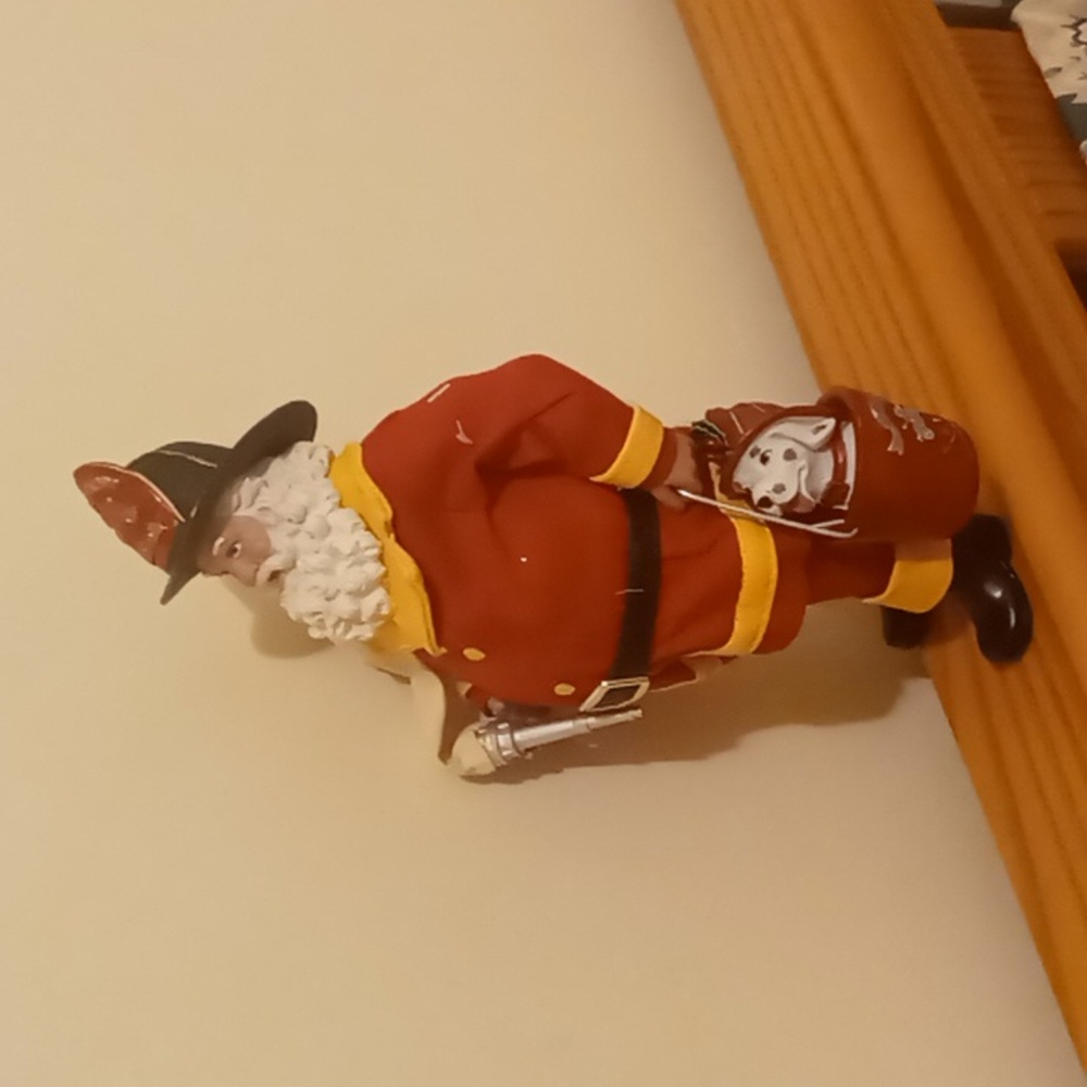 FIREMEN SANTA WITH HOSE AND DALMATIAN FIGURINE 11"TALL - Picture 2 of 8